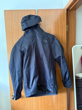 The North Face Men's Black Hooded Winter Jacket